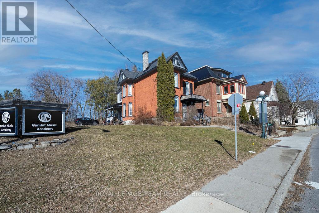 422 Donald B Munro Drive, Ottawa, Ontario  K0A 1L0 - Photo 3 - X13087310