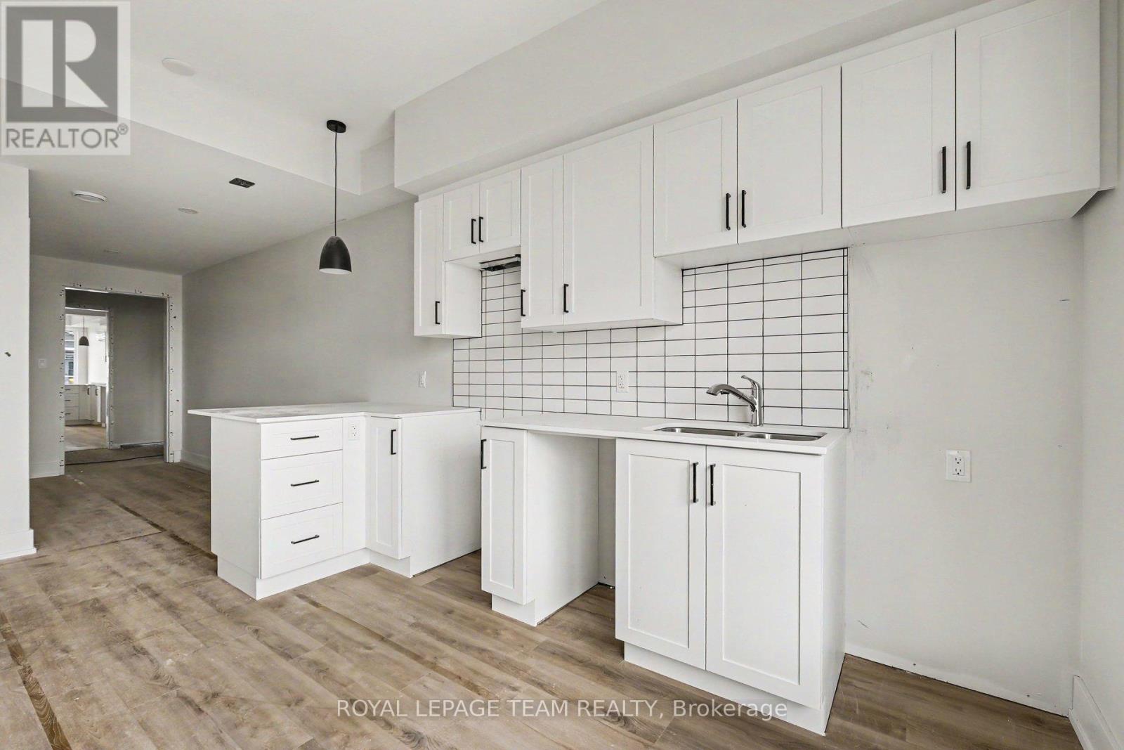 215 - 5874 County Rd #19 Road, North Grenville, Ontario  K0G 1J0 - Photo 9 - X13087542