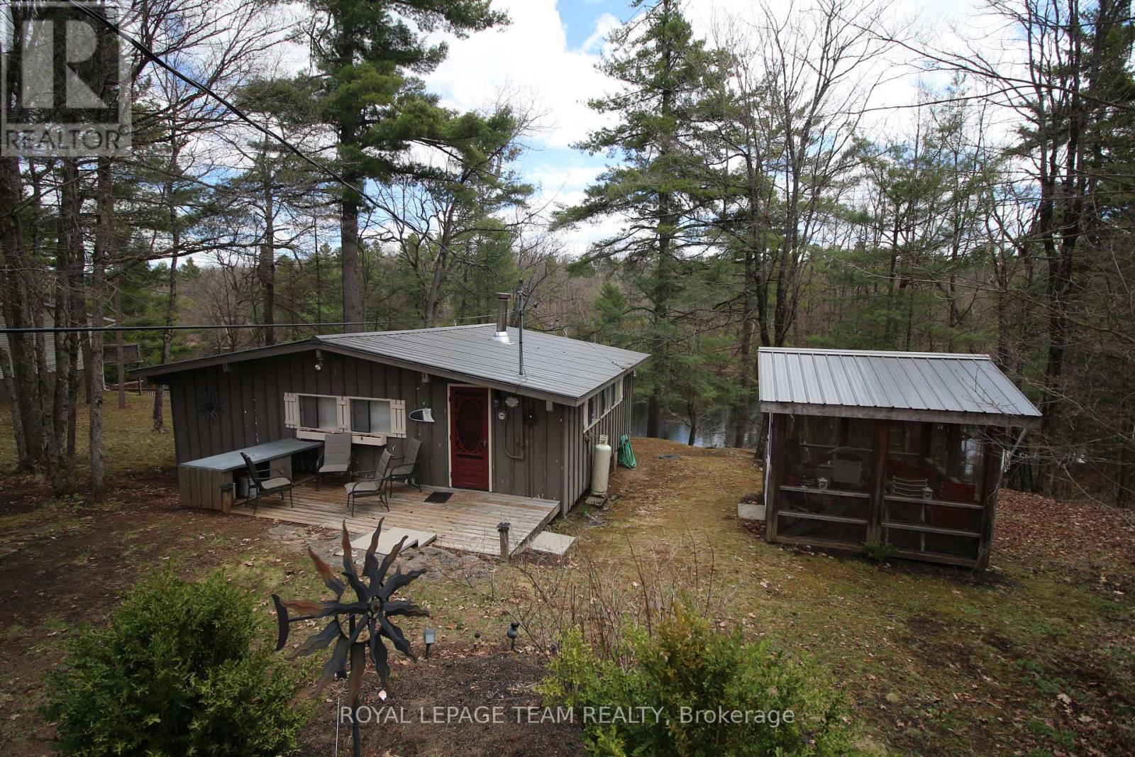 315 SILVERY LANE, Tay Valley, Ontario