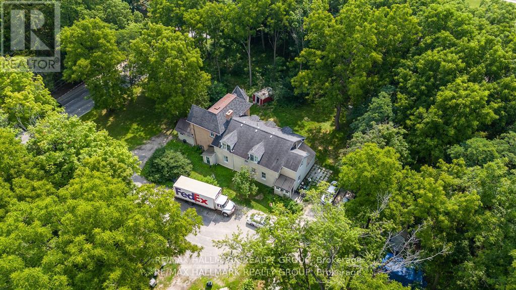 60 DRUMMOND STREET W, Perth, Ontario