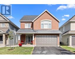 816 AZURE STREET, Ottawa, Ontario