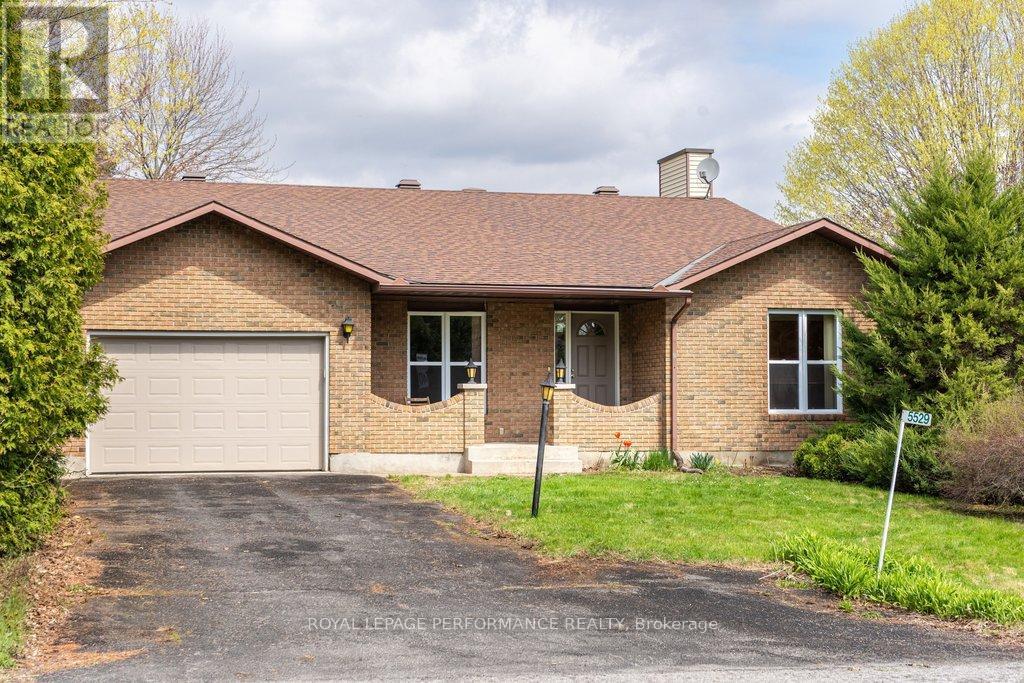 5529 WOODEDEN DRIVE, Ottawa, Ontario