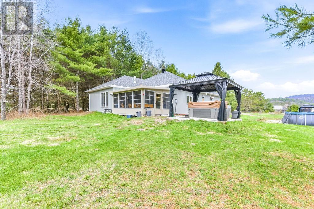 12 Eastern Avenue, Greater Madawaska, Ontario  K0J 2R0 - Photo 16 - X13091420