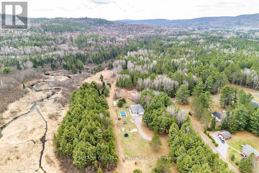 12 Eastern Avenue, Greater Madawaska, Ontario  K0J 2R0 - Photo 6 - X13091420