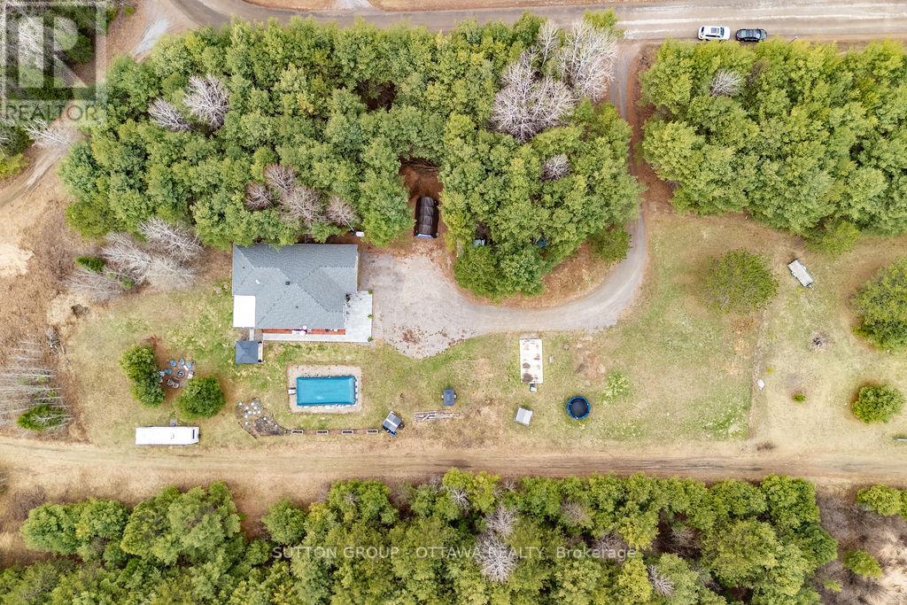 12 Eastern Avenue, Greater Madawaska, Ontario  K0J 2R0 - Photo 9 - X13091420