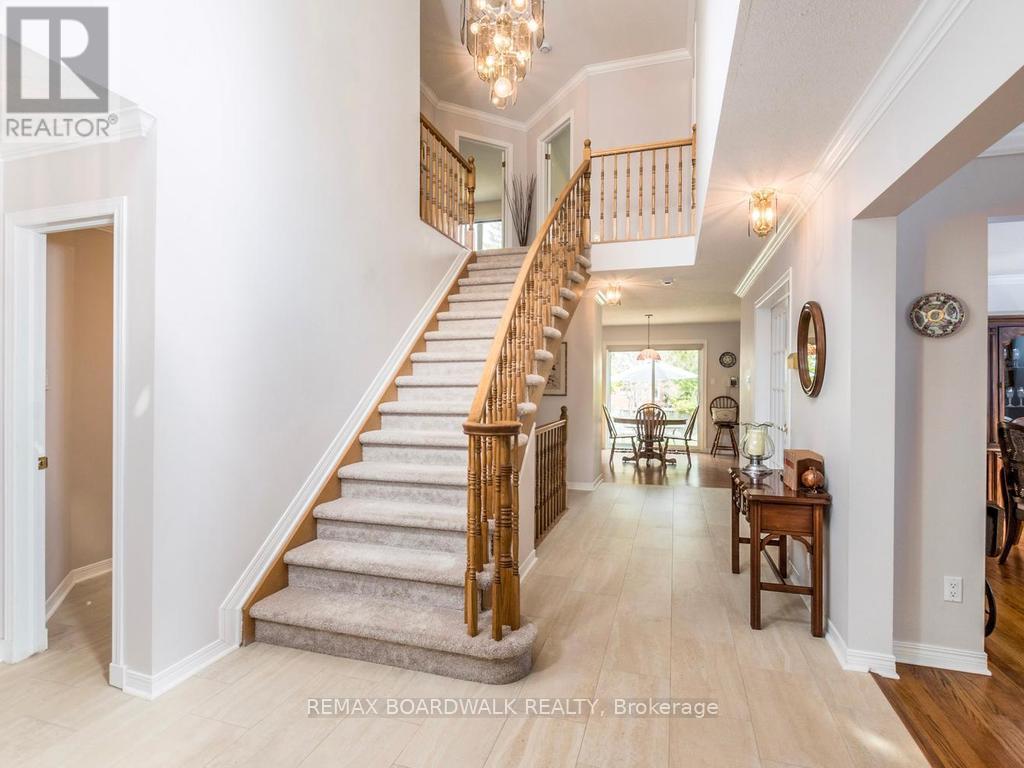42 Slade Crescent, Ottawa, Ontario  K2K 2K9 - Photo 4 - X13092470