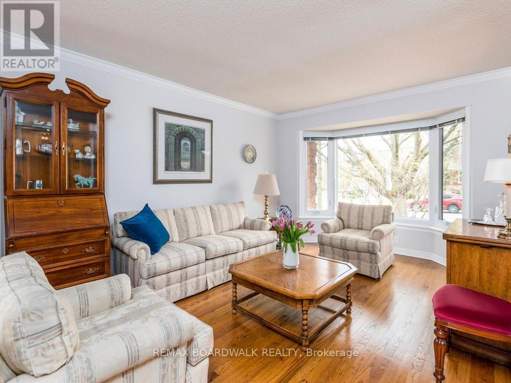 42 Slade Crescent, Ottawa, Ontario  K2K 2K9 - Photo 5 - X13092470