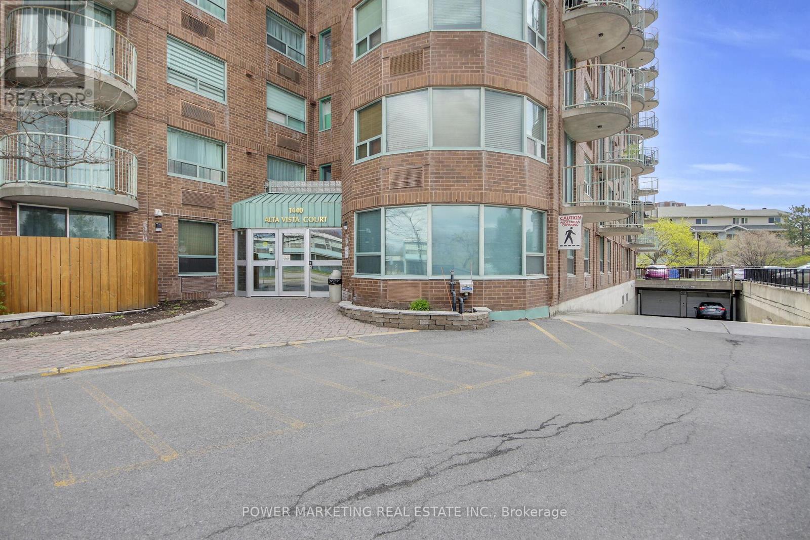 212 - 1440 Heron Road, Ottawa, Ontario  K1V 0X2 - Photo 4 - X13092610