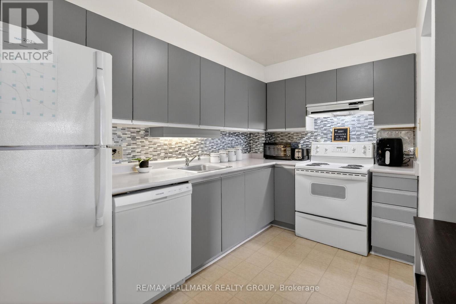 102 - 280 Brittany Drive, Ottawa, Ontario  K1K 4M4 - Photo 9 - X13095686