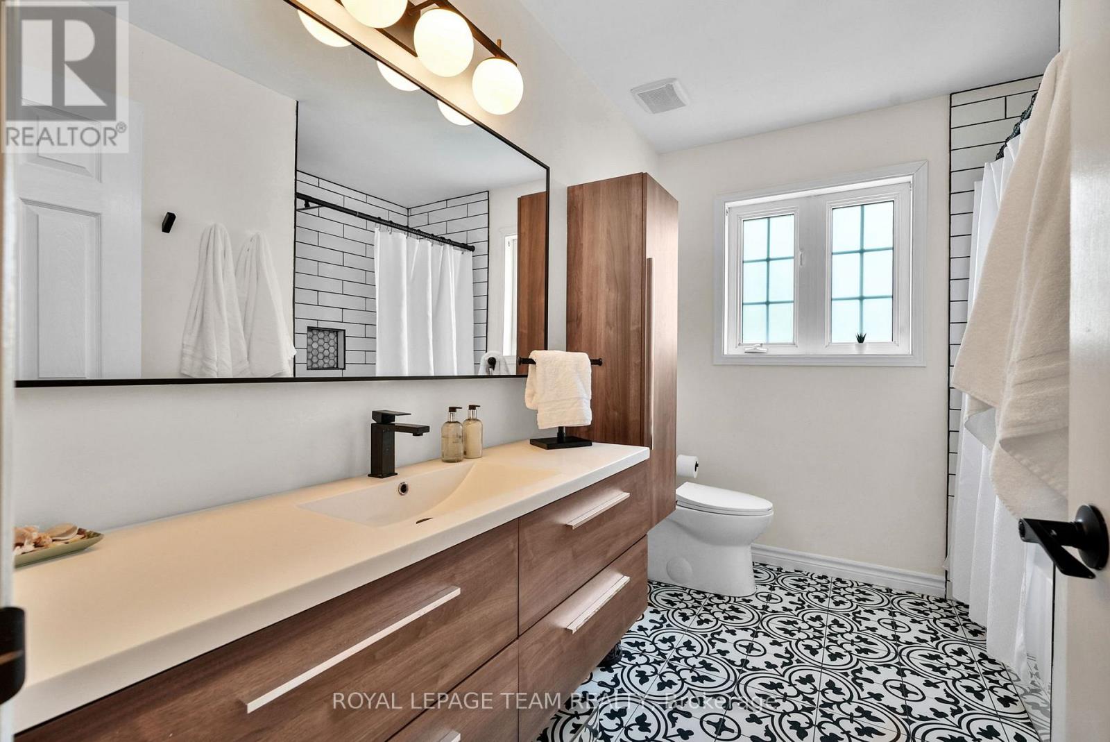 2122 Saunders Avenue, Ottawa, Ontario  K2A 4C7 - Photo 29 - X13096644