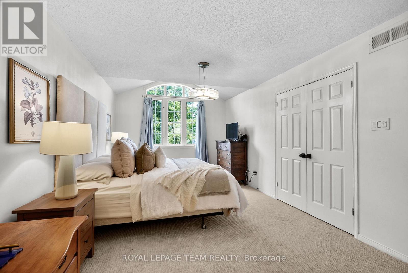 2122 Saunders Avenue, Ottawa, Ontario  K2A 4C7 - Photo 31 - X13096644