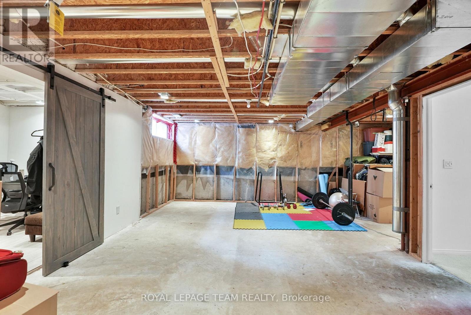 2122 Saunders Avenue, Ottawa, Ontario  K2A 4C7 - Photo 32 - X13096644