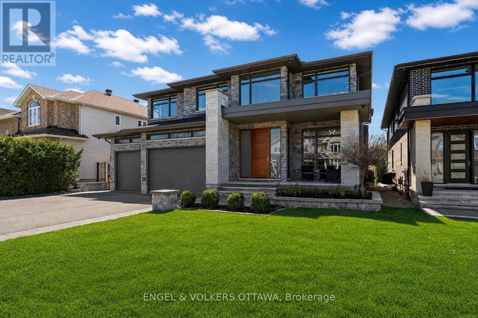 15 Tierney Drive, Ottawa, Ontario  K2J 4W2 - Photo 3 - X13096688