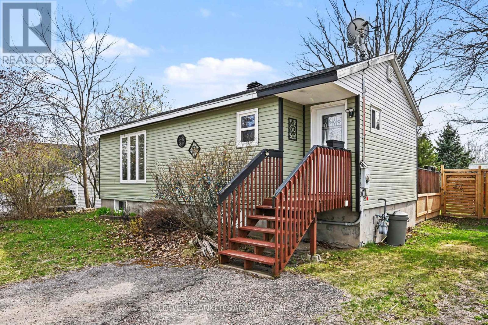 32 PHILLIPS STREET, McNab/Braeside, Ontario