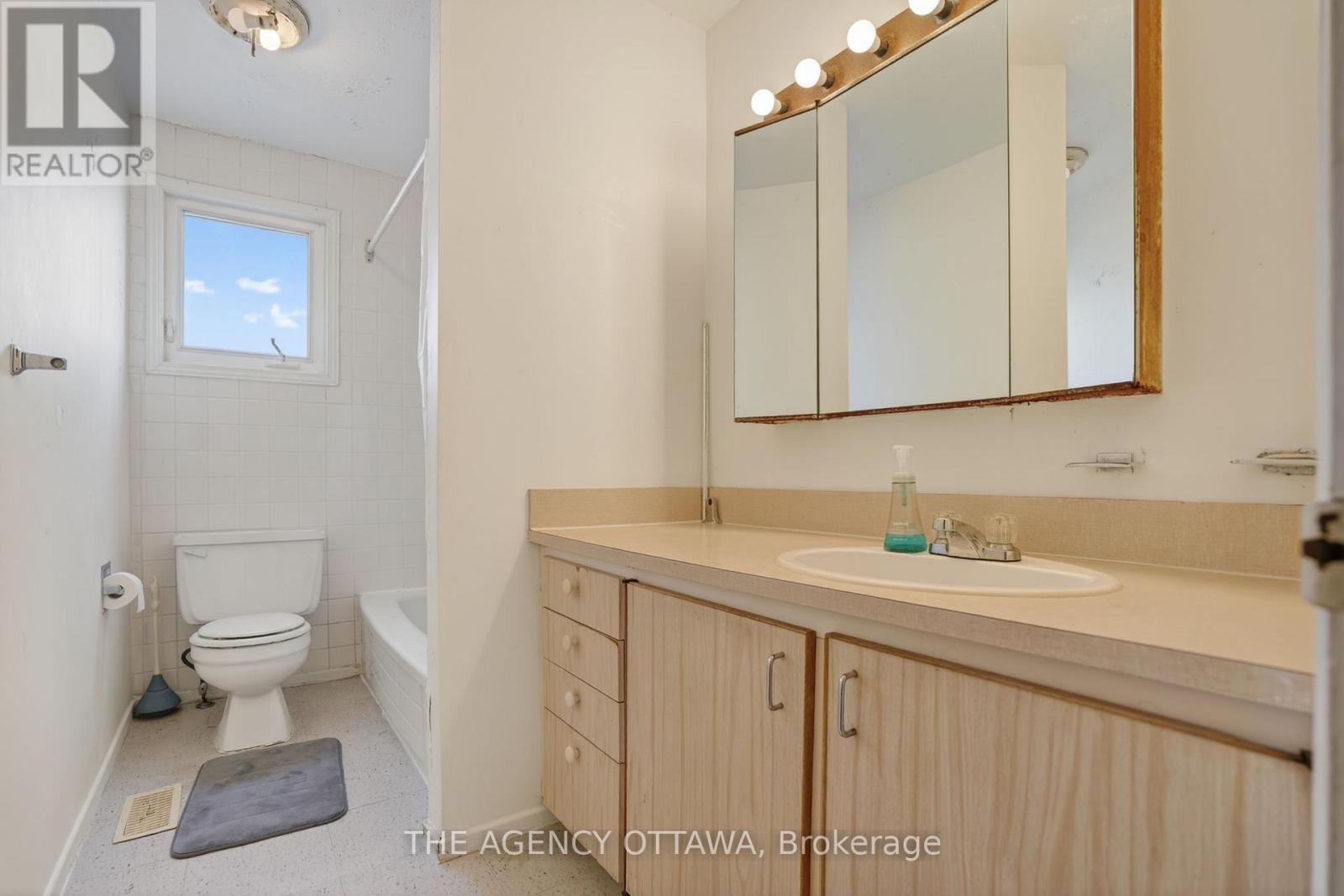 D - 5 Vanessa Terrace, Ottawa, Ontario  K2J 1Y4 - Photo 22 - X13098546