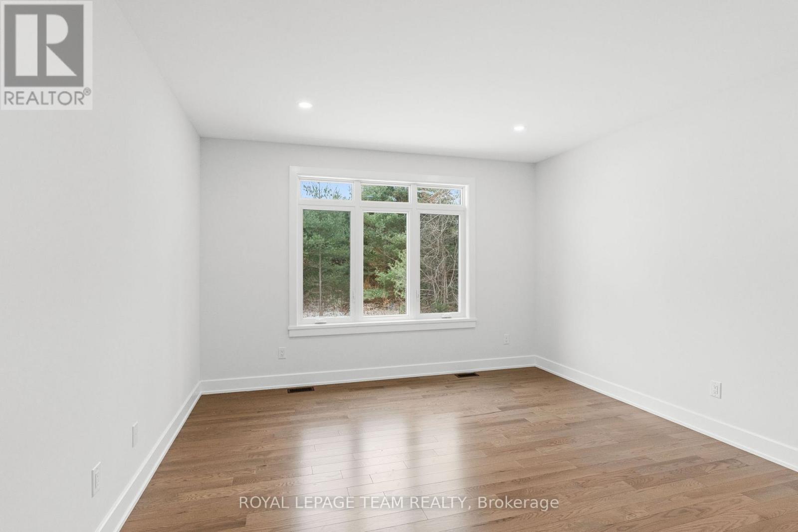 63 Hogan Drive, Mcnab/braeside, Ontario  K7S 0L1 - Photo 19 - X13098886