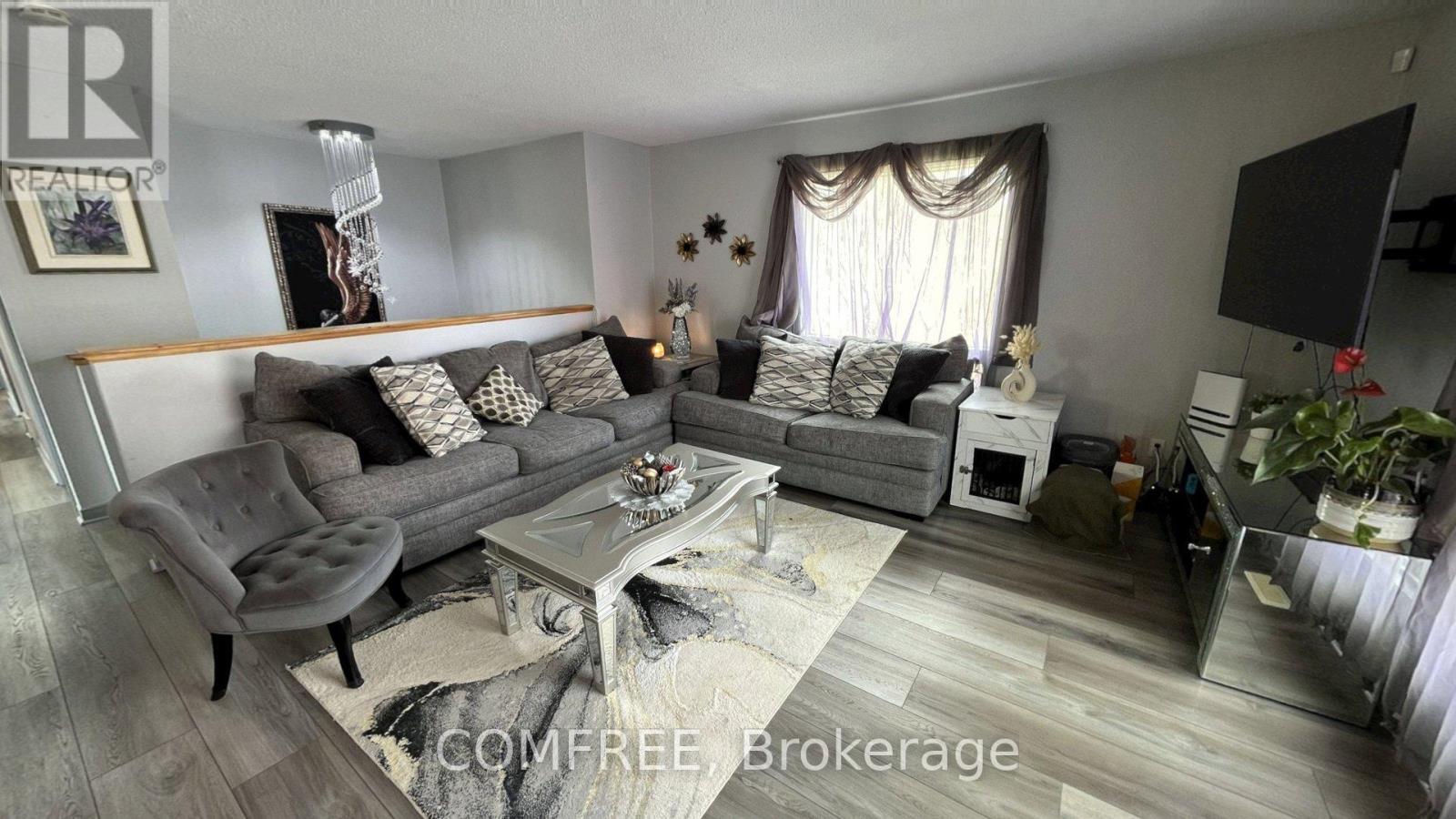 13 Pearl Street, Smiths Falls, Ontario  K7A 5G2 - Photo 2 - X13099702