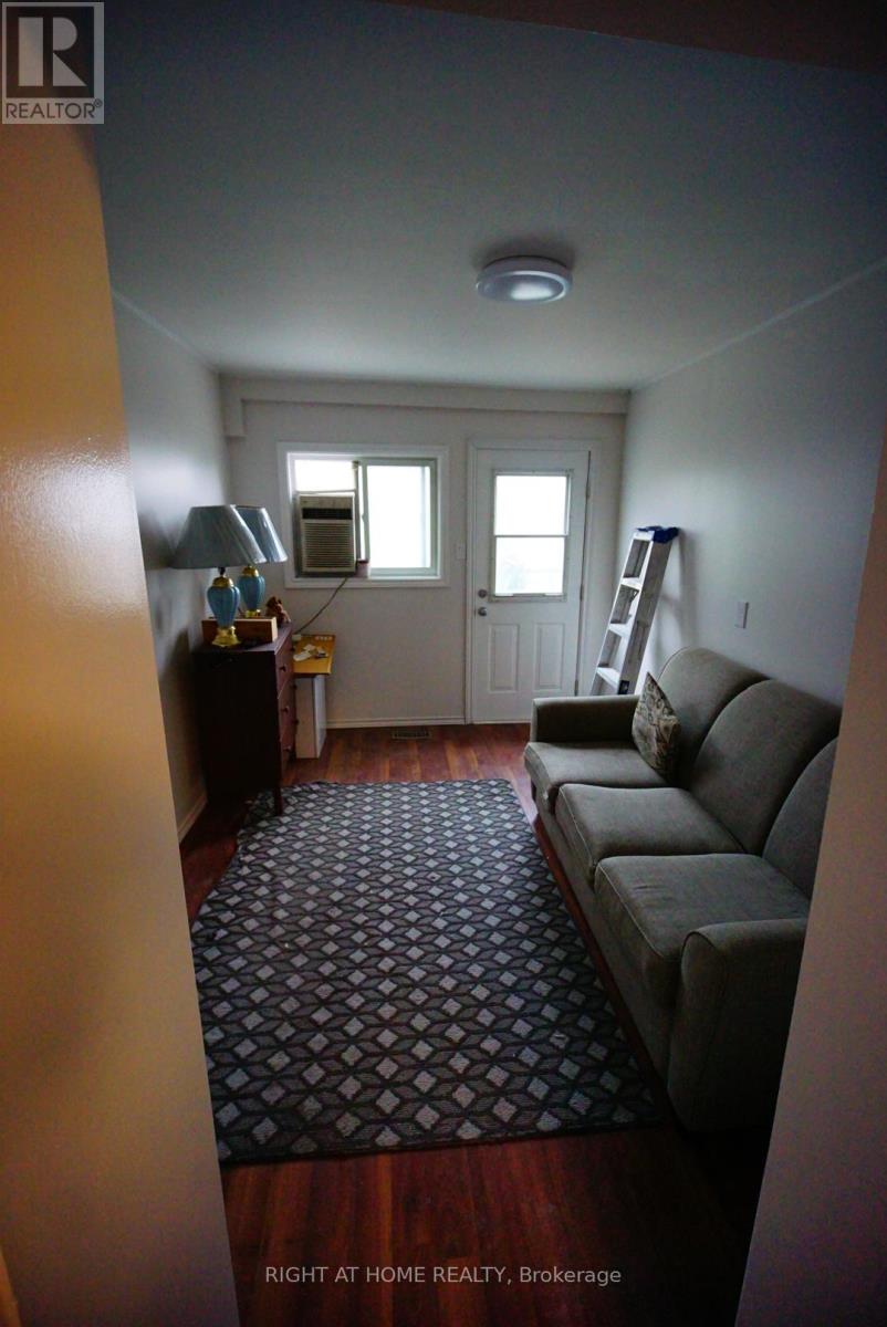 122 Eccles Street S, Ottawa, Ontario  K1R 6S8 - Photo 4 - X13099938