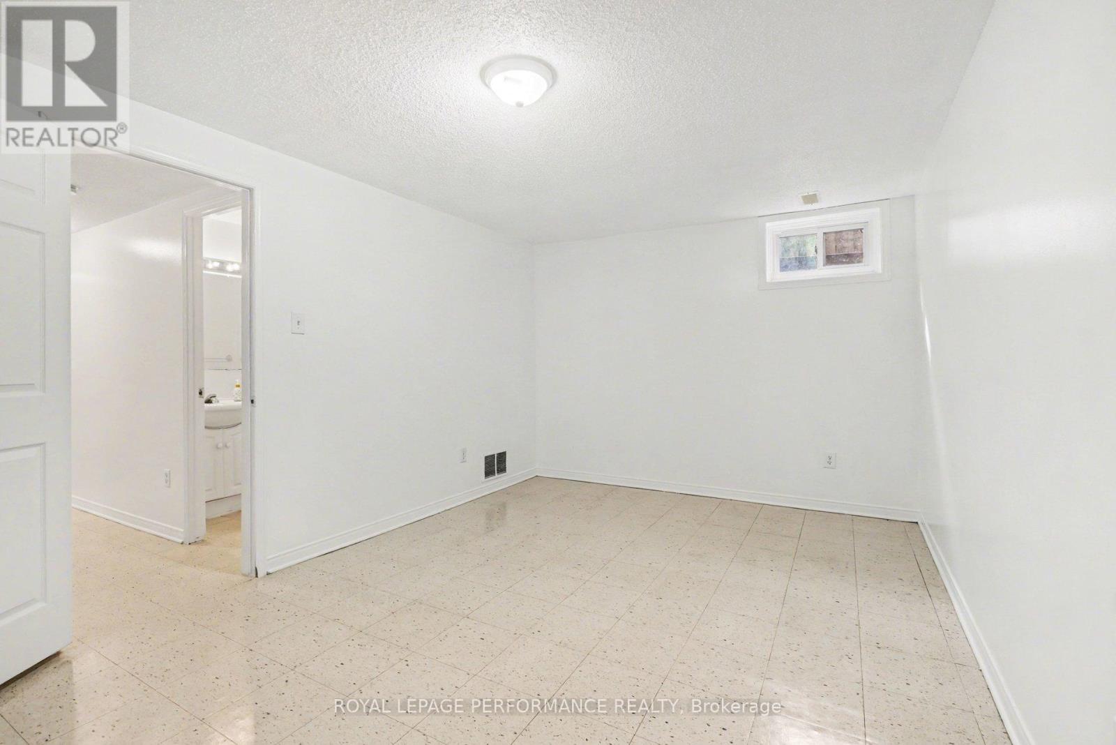1641 Meadowbrook Road, Ottawa, Ontario  K1B 4W6 - Photo 17 - X13100180