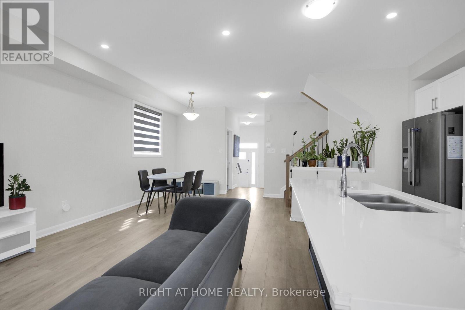1020 Ballyhale Heights, Ottawa, Ontario  K2J 6Y6 - Photo 16 - X13100184