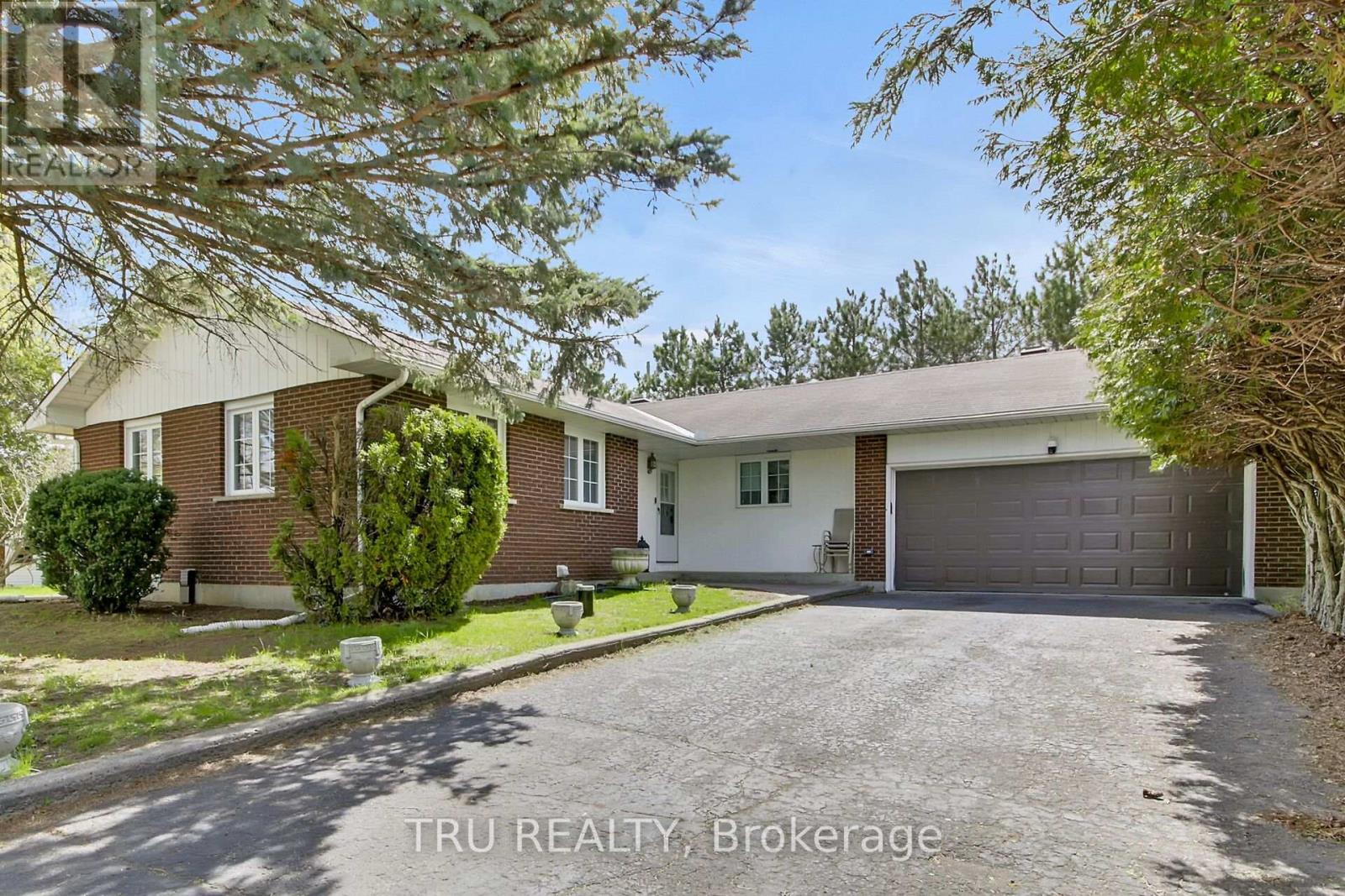 7038 Shields Drive, Ottawa, Ontario  K4P 1A7 - Photo 2 - X13101116