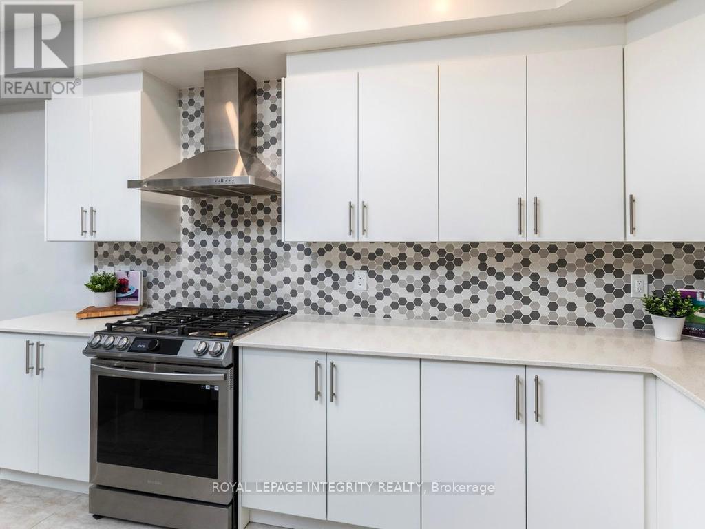 28 Mendoza Way, Ottawa, Ontario  K2S 2S6 - Photo 18 - X13101122