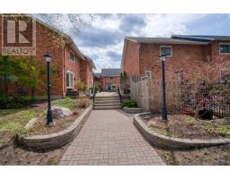 9 - 215 MACKAY STREET, Ottawa, Ontario