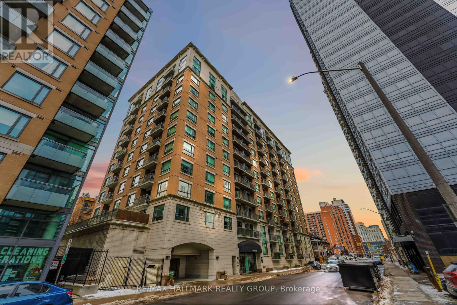 808 - 200 BESSERER STREET, Ottawa, Ontario