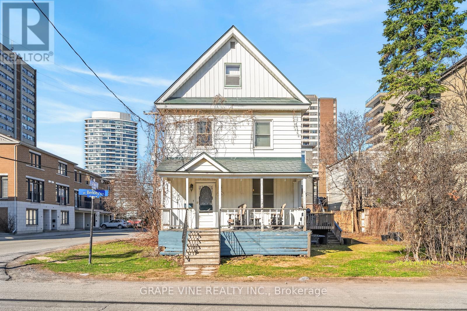 388 BERKLEY AVENUE, Ottawa, Ontario