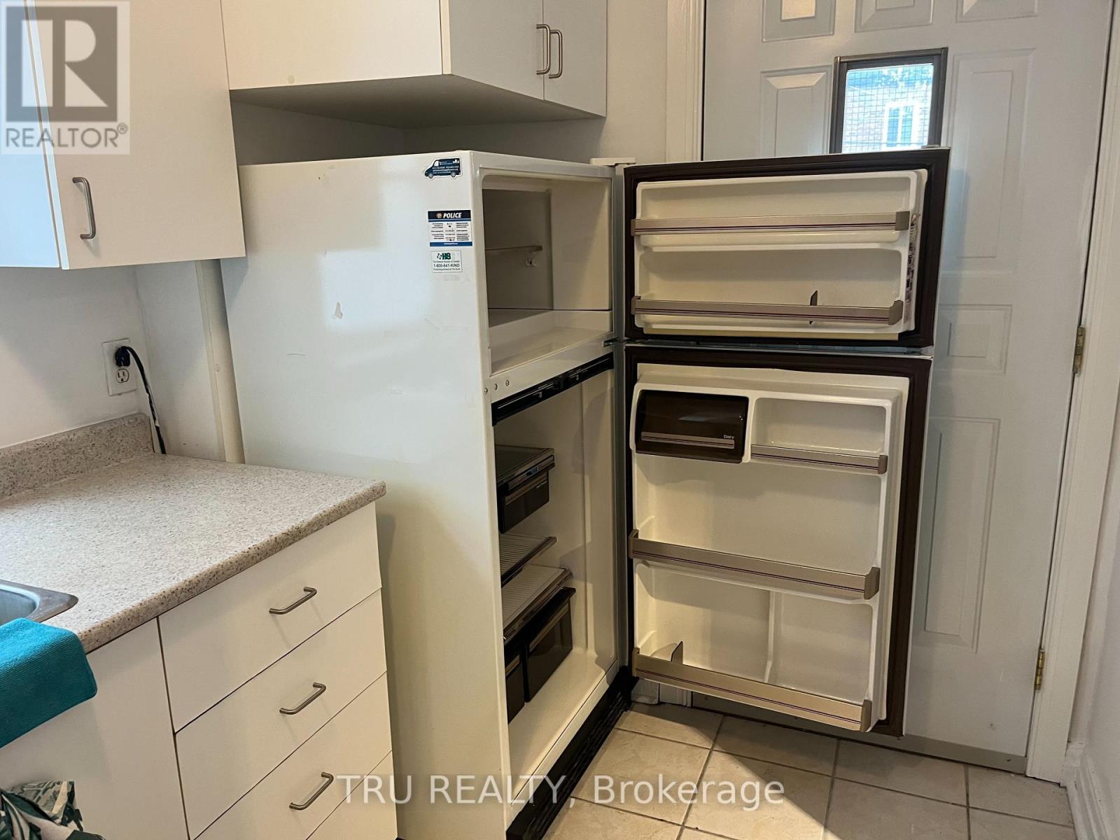 3 - 384 Blake Boulevard, Ottawa, Ontario  K1L 6L2 - Photo 11 - X13105910
