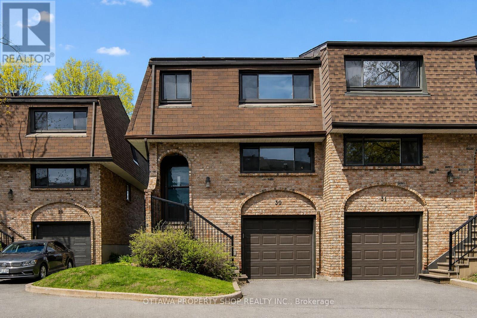 #30 - 2 Bertona Street, Ottawa, Ontario  K2G 0W2 - Photo 2 - X13106750