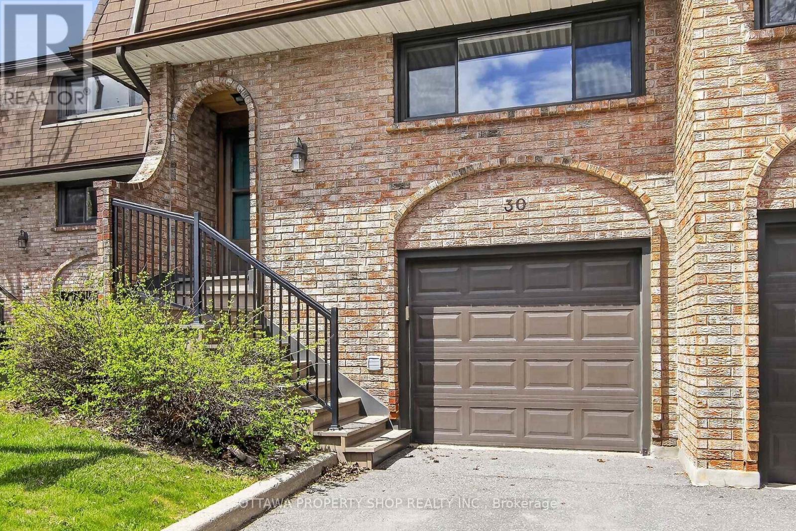 #30 - 2 Bertona Street, Ottawa, Ontario  K2G 0W2 - Photo 3 - X13106750