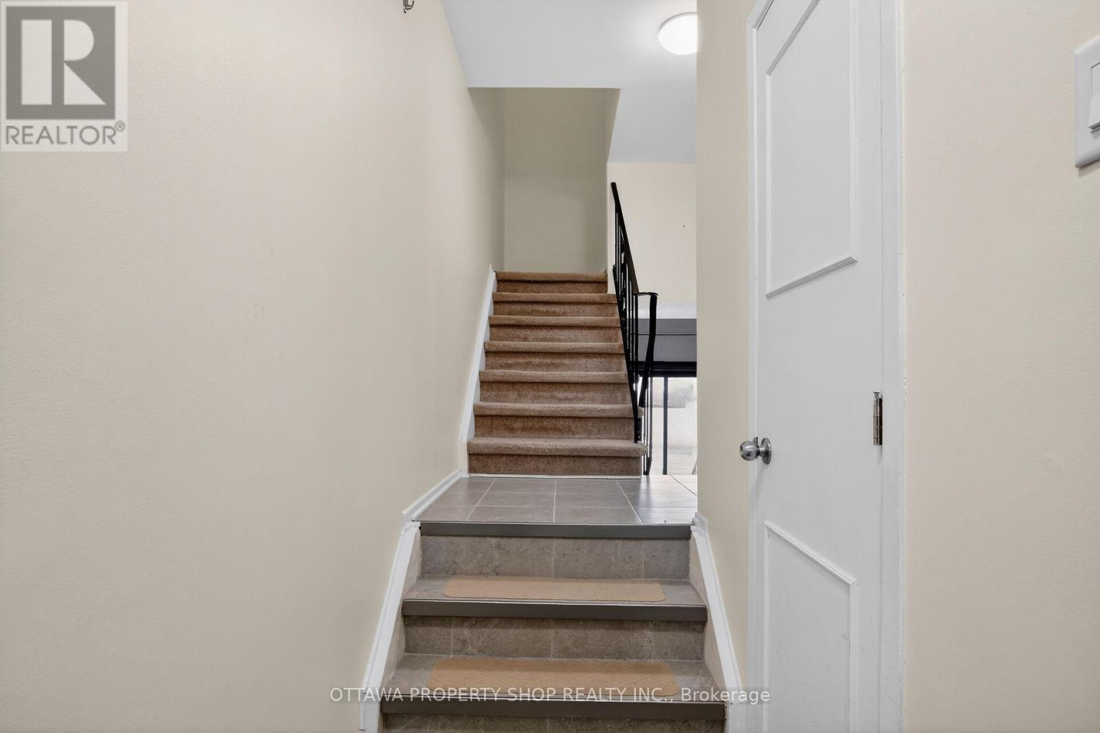 #30 - 2 Bertona Street, Ottawa, Ontario  K2G 0W2 - Photo 4 - X13106750