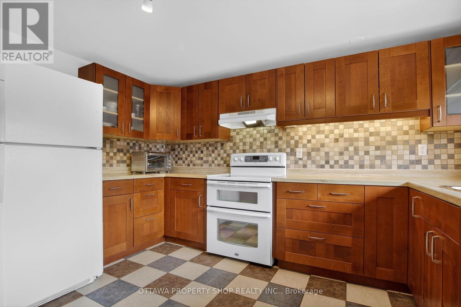 #30 - 2 Bertona Street, Ottawa, Ontario  K2G 0W2 - Photo 7 - X13106750