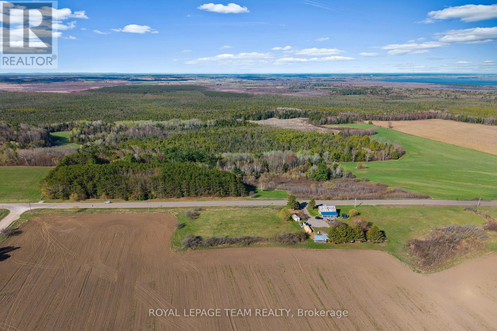 000 LOOKOUT ROAD, Whitewater Region, Ontario