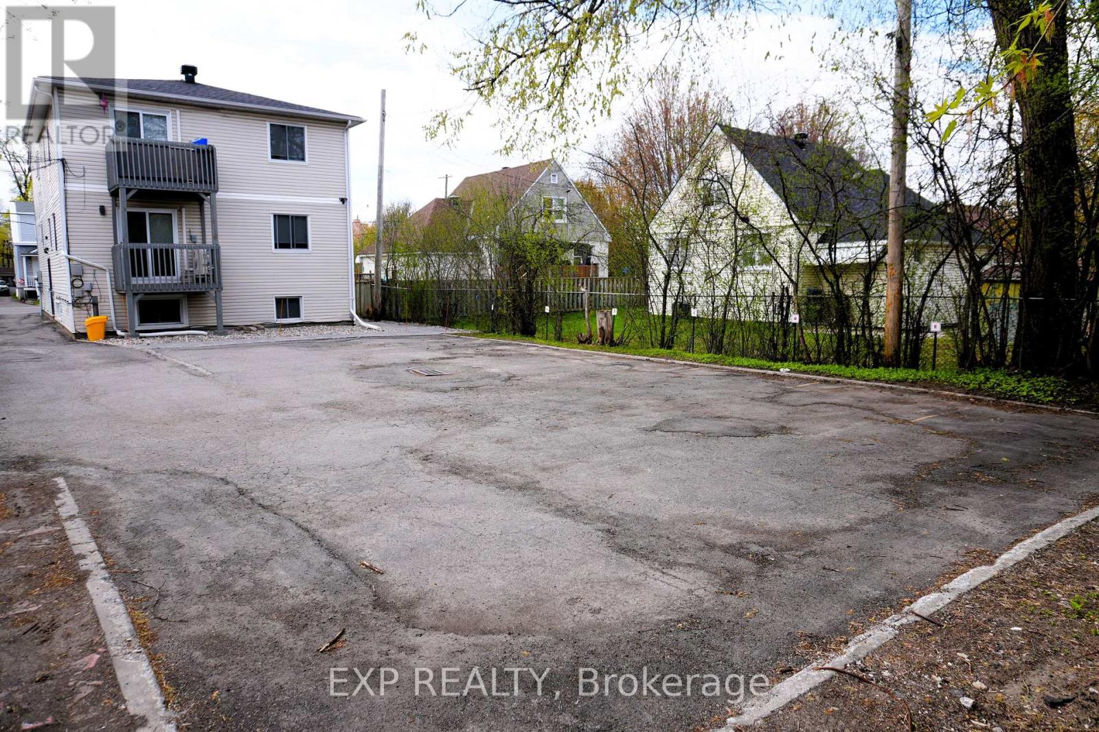 369 Lafontaine Avenue, Ottawa, Ontario  K1L 6X9 - Photo 6 - X13107874