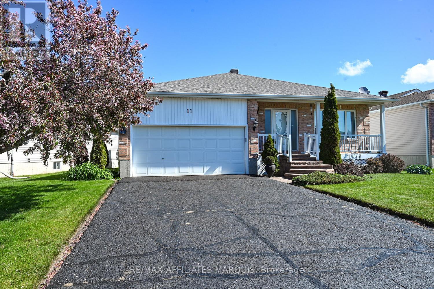 11 Decaria Boulevard, Perth, Ontario  K7H 3P6 - Photo 2 - X13108888