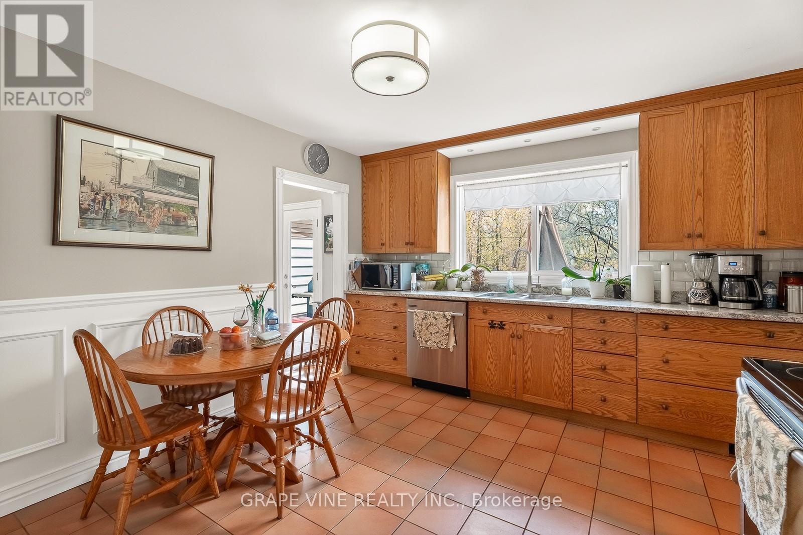 46 Macfarlane Road, Ottawa, Ontario  K2E 6V5 - Photo 10 - X13108908