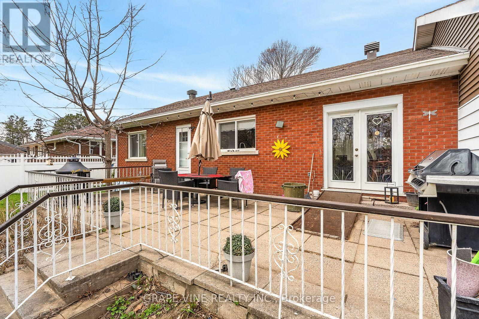 46 Macfarlane Road, Ottawa, Ontario  K2E 6V5 - Photo 34 - X13108908
