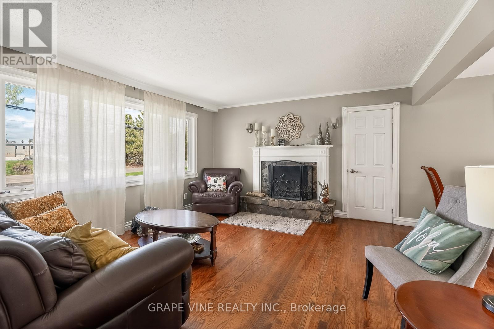 46 Macfarlane Road, Ottawa, Ontario  K2E 6V5 - Photo 6 - X13108908