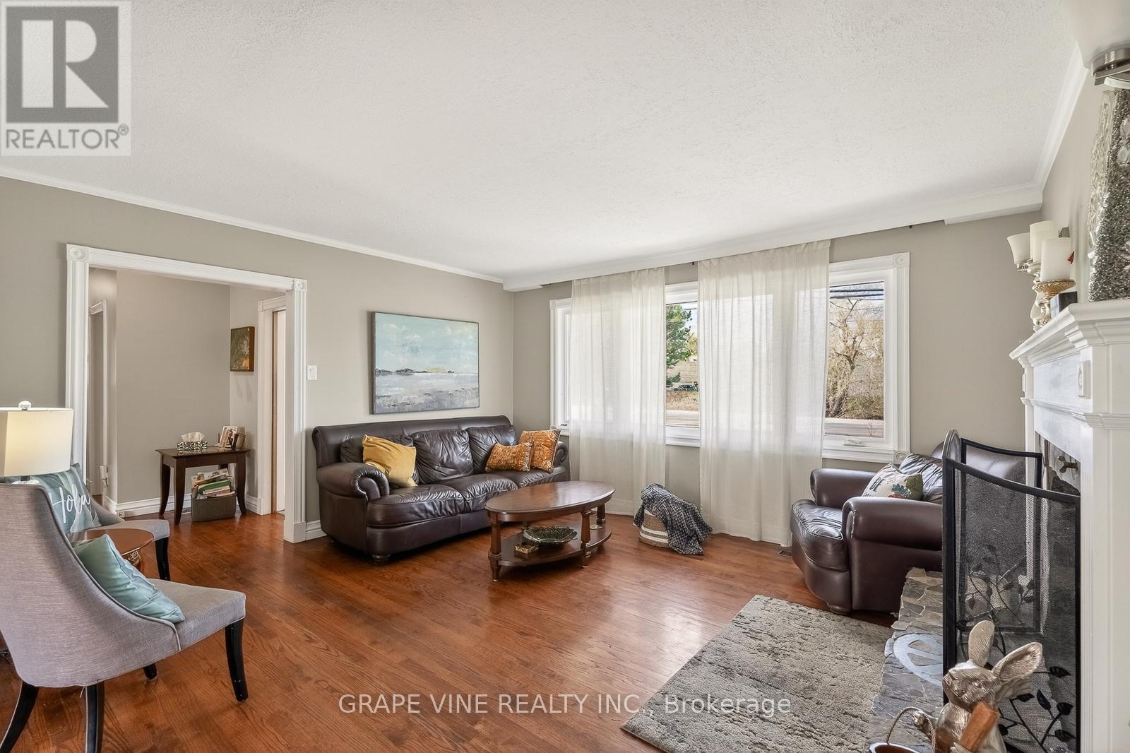 46 Macfarlane Road, Ottawa, Ontario  K2E 6V5 - Photo 7 - X13108908