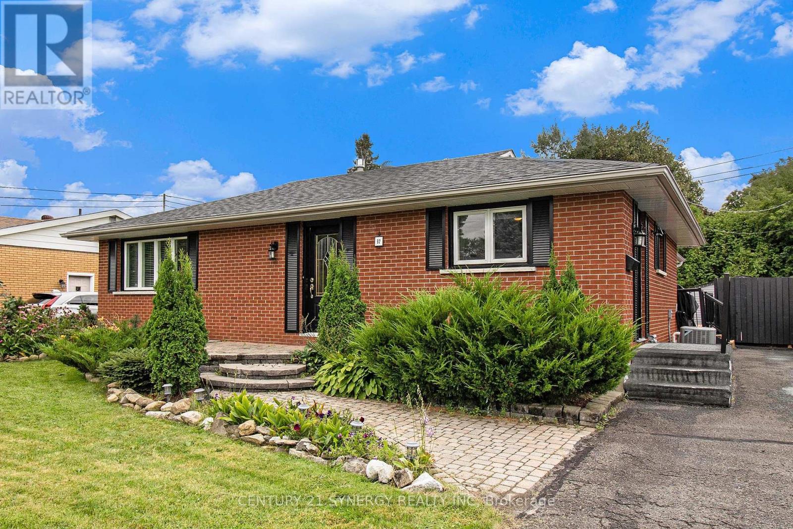 92 JASPER AVENUE, Smiths Falls, Ontario