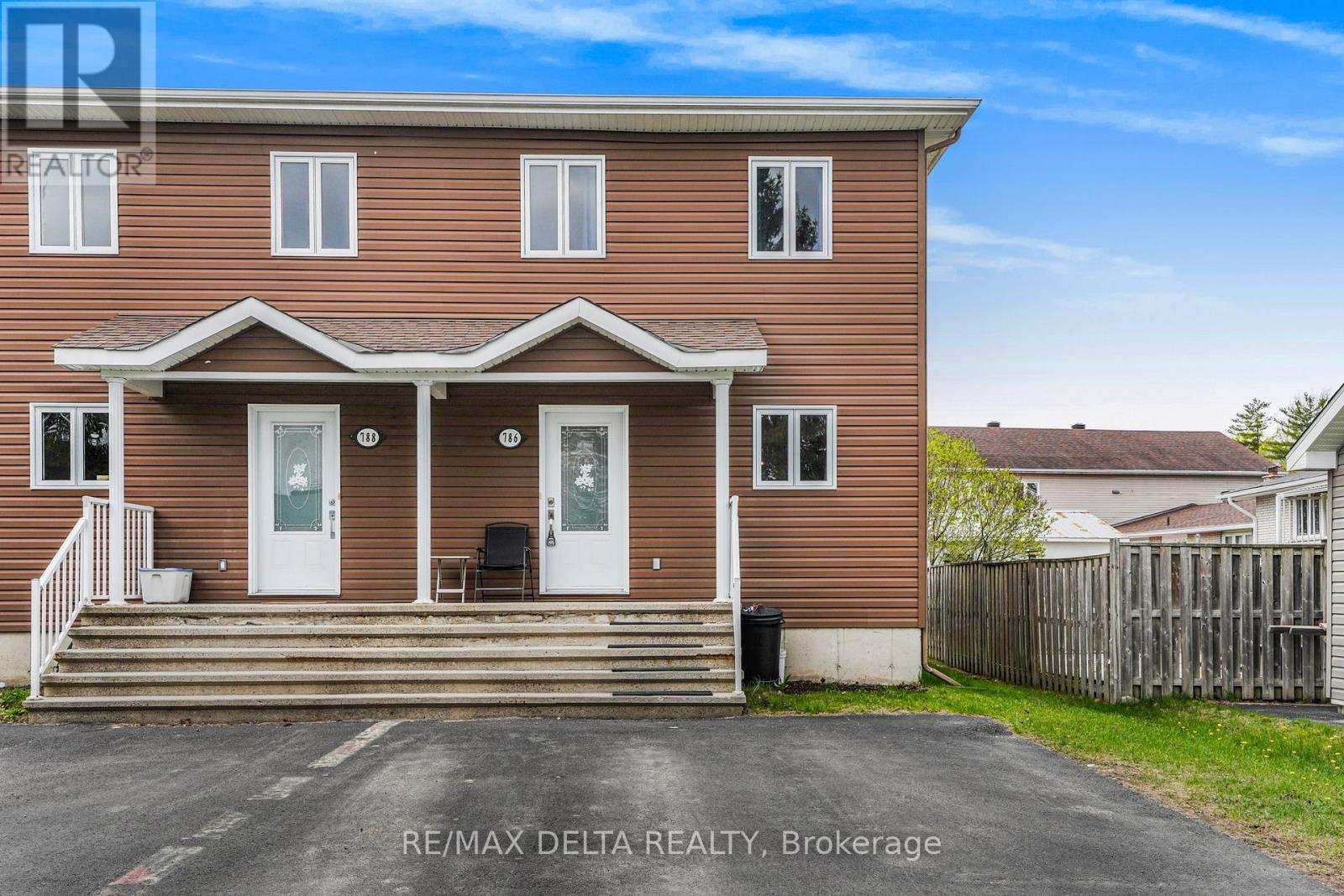 786 LAWRENCE STREET, Clarence-Rockland, Ontario