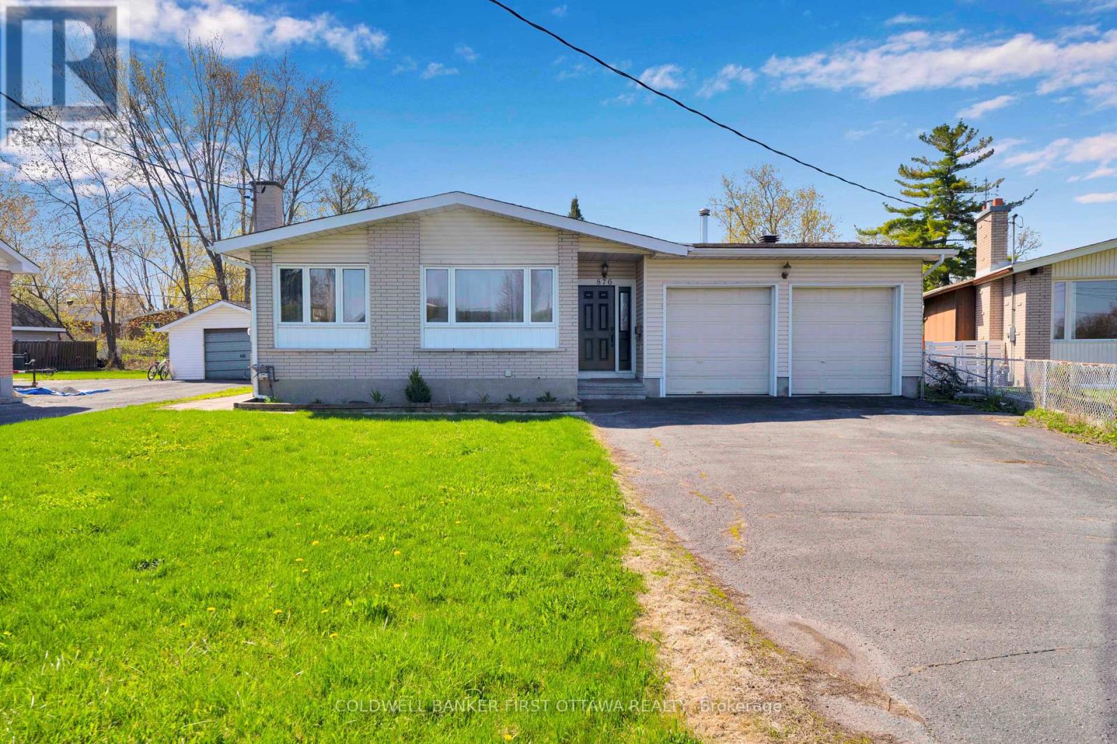 876 BALSAM DRIVE, Ottawa, Ontario