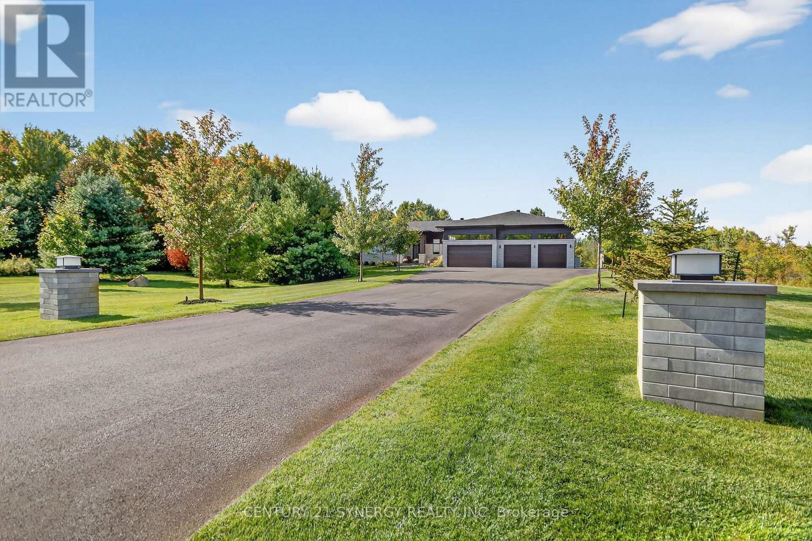 120 Derbeyshire Street, Ottawa, Ontario  K2W 0E7 - Photo 2 - X13110372