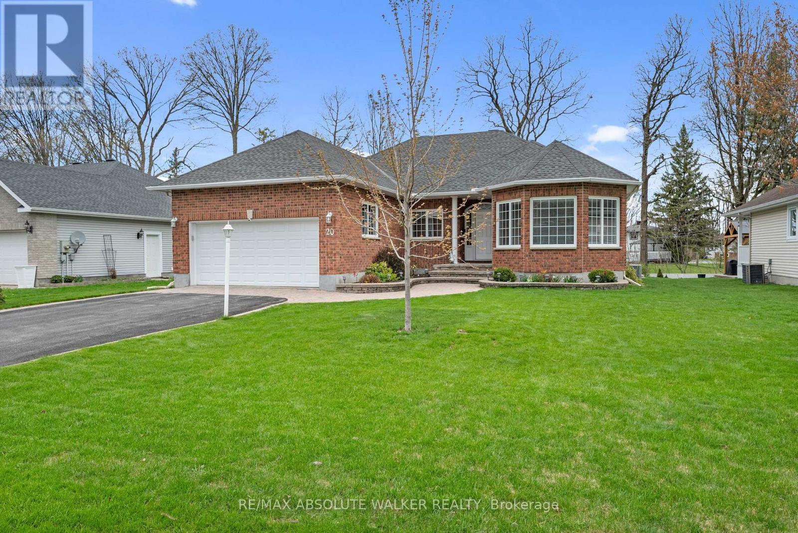 20 MARY HILL CRESCENT, Ottawa, Ontario