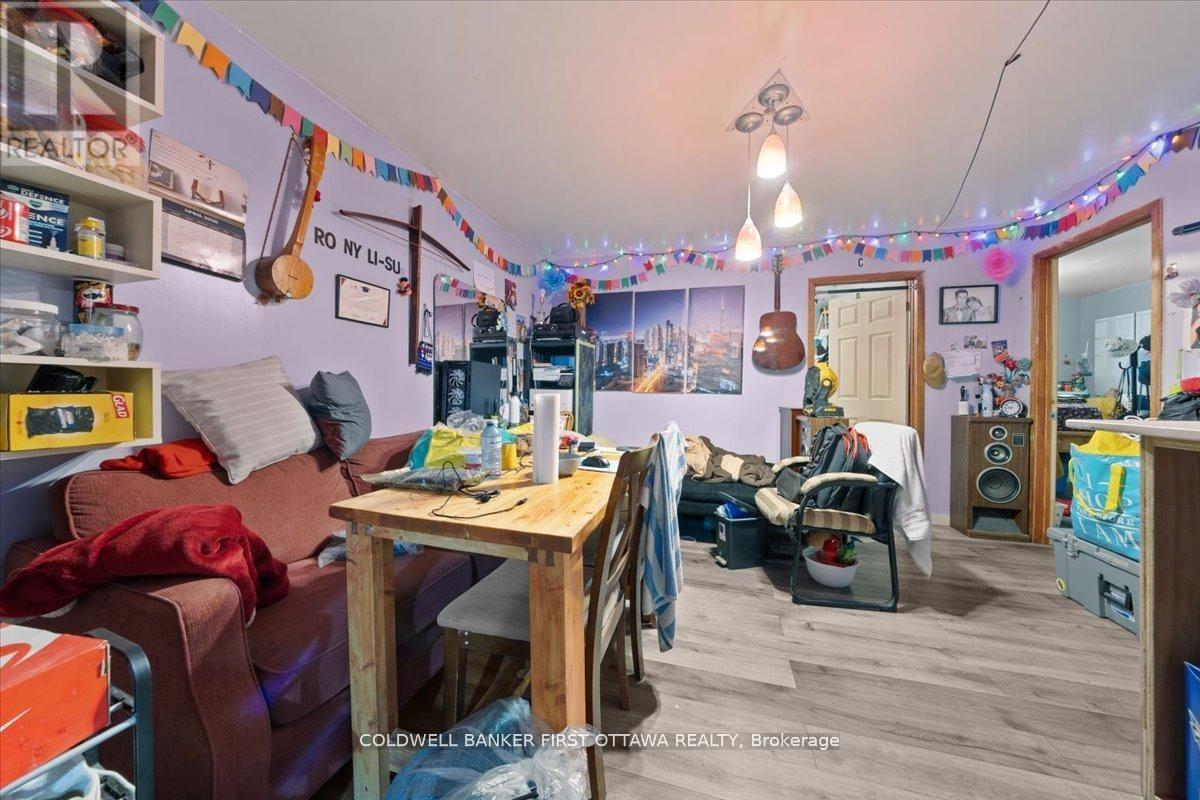 827 Somerset Street W, Ottawa, Ontario  K1R 6R4 - Photo 25 - X13111302