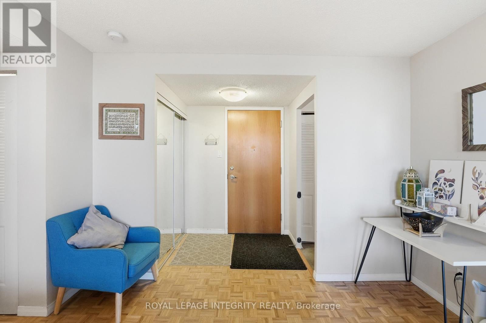 1208 - 2760 Carousel Crescent, Ottawa, Ontario  K1T 2N4 - Photo 2 - X13112302