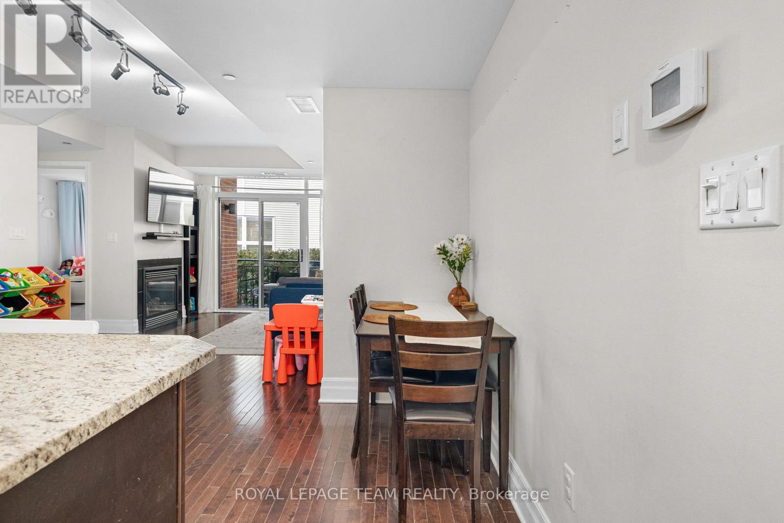 212 - 950 Marguerite Avenue, Ottawa, Ontario  K1K 3T8 - Photo 9 - X13112342