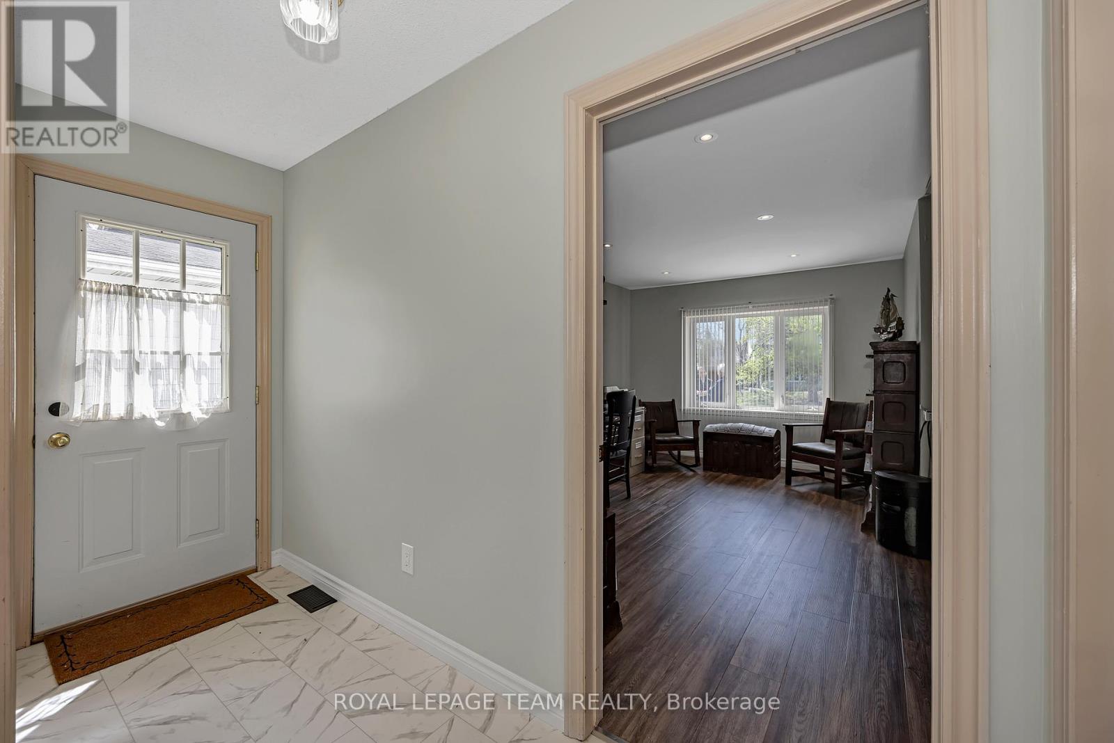 73 Southpark Drive, Ottawa, Ontario  K1B 3B5 - Photo 18 - X13112838